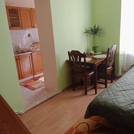 Apartament Kolo Dworcu Przemysl Exterior photo