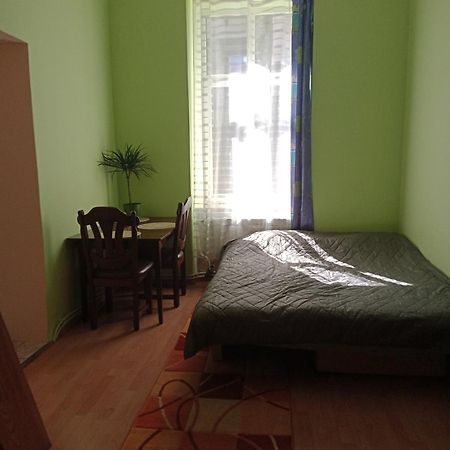 Apartament Kolo Dworcu Przemysl Exterior photo